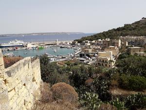Blick auf Fährhafen Mgarr Gozo